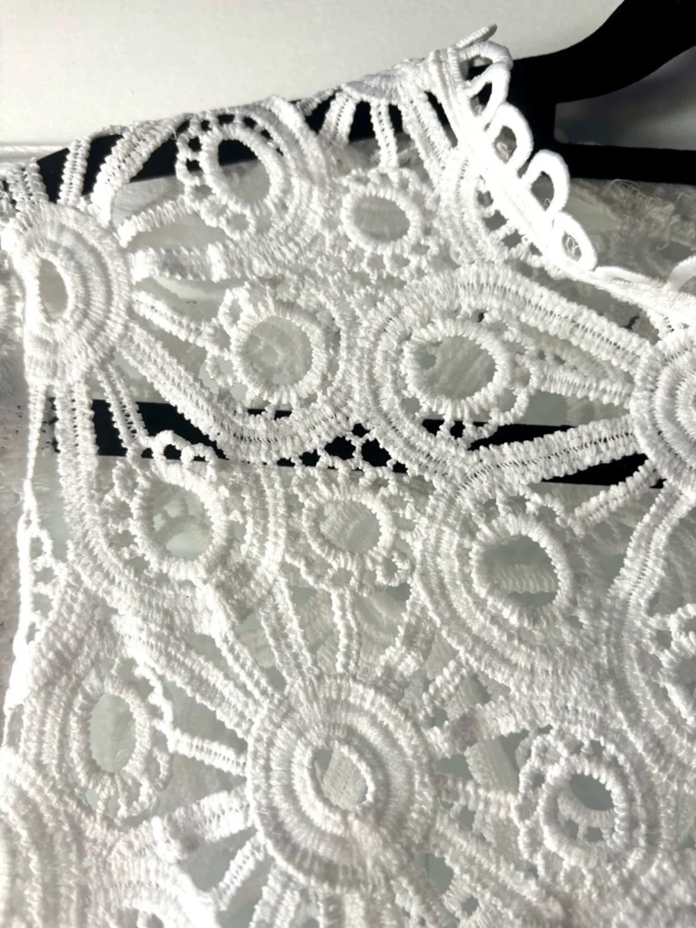 Nordstrom Rack White Lace Crochet Two-Piece Set - Top & Shorts - Picture 6 of 16